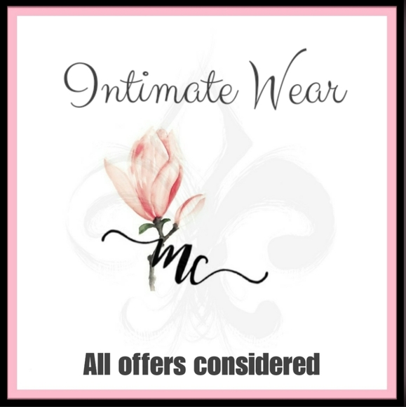 Intimate Apparel - Picture 3 of 3